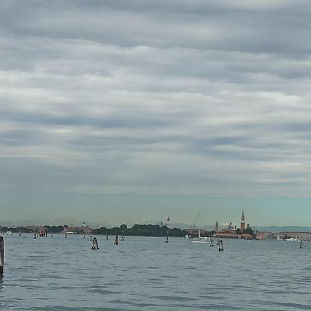 Angolo Di Pace A Pochi Passi Dal Centro E Dal Mare Lido di Venezia Luaran gambar